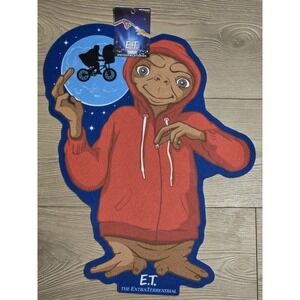 2024 Universal Studios E.T. The Extra-Terrestrial Felt Pennant ET Park Exclusive